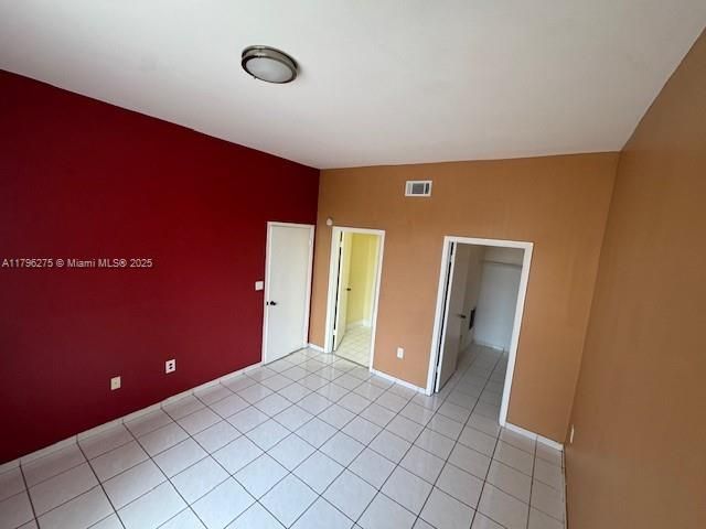 Active With Contract: $229,900 (2 beds, 2 baths, 840 Square Feet)