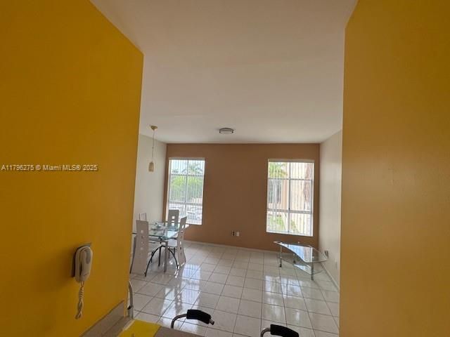 Active With Contract: $229,900 (2 beds, 2 baths, 840 Square Feet)