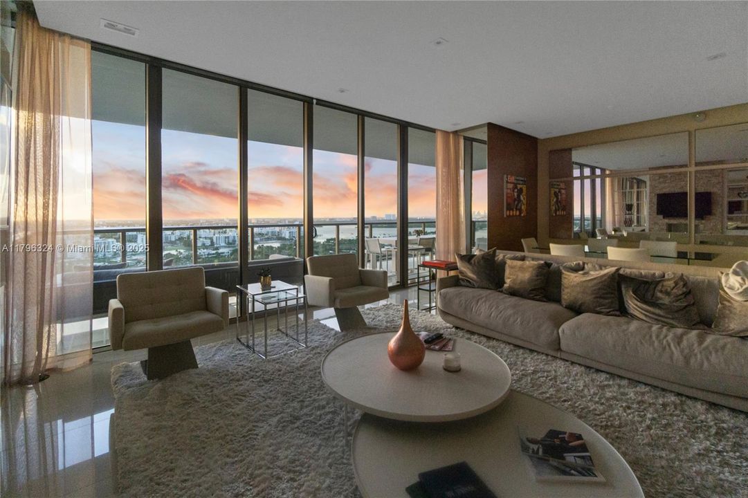 En Venta: $3,990,000 (2 camas, 2 baños, 1599 Pies cuadrados)