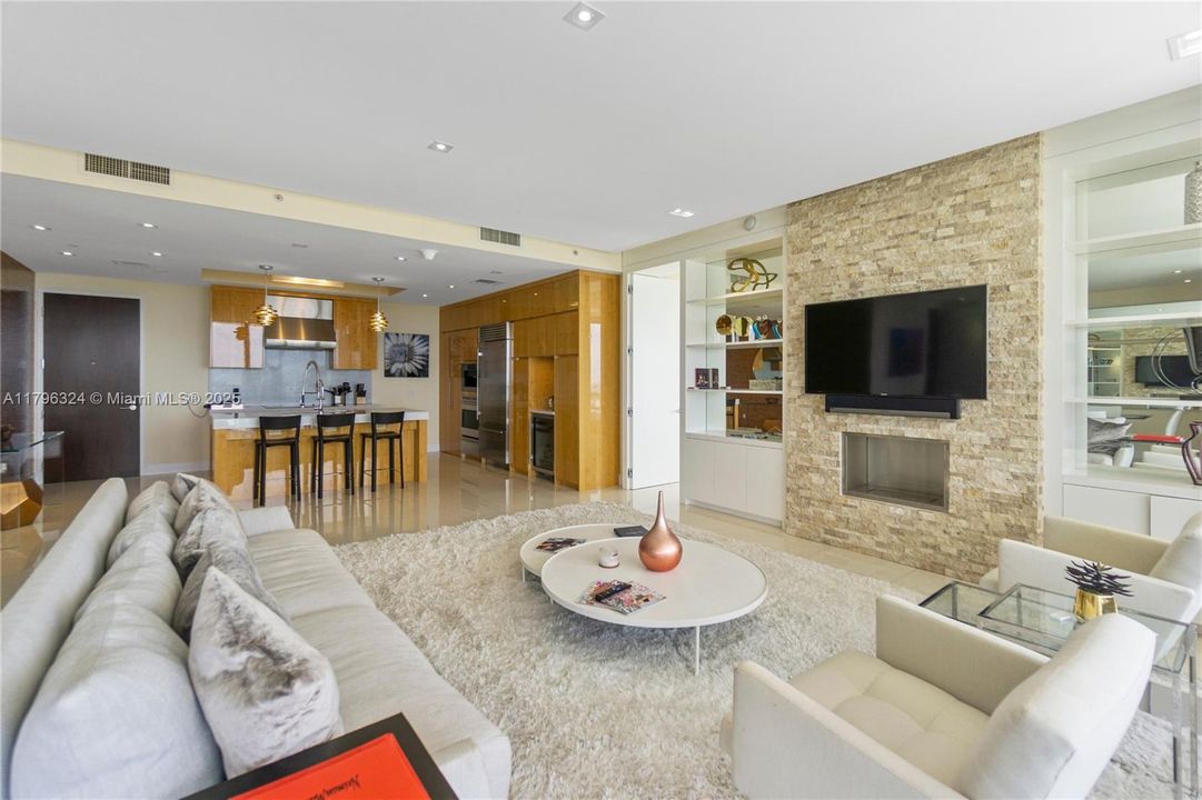 En Venta: $3,990,000 (2 camas, 2 baños, 1599 Pies cuadrados)
