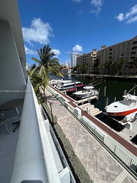 For Sale: $405,000 (0 beds, 1 baths, 779 Square Feet)