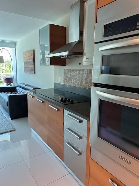 For Sale: $405,000 (0 beds, 1 baths, 779 Square Feet)