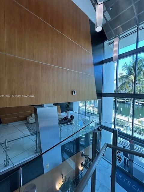 For Sale: $405,000 (0 beds, 1 baths, 779 Square Feet)