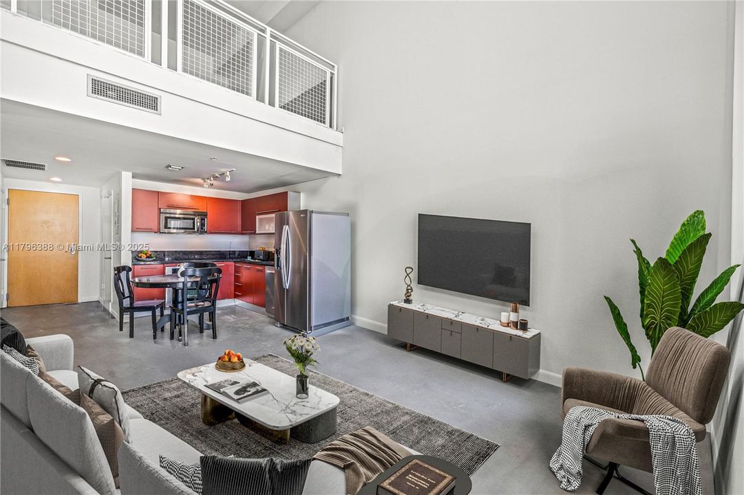 For Sale: $334,900 (1 beds, 1 baths, 978 Square Feet)