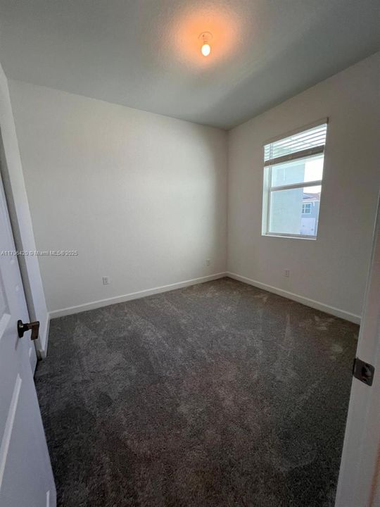 最近租的: $2,400 (3 贝兹, 2 浴室, 1635 平方英尺)