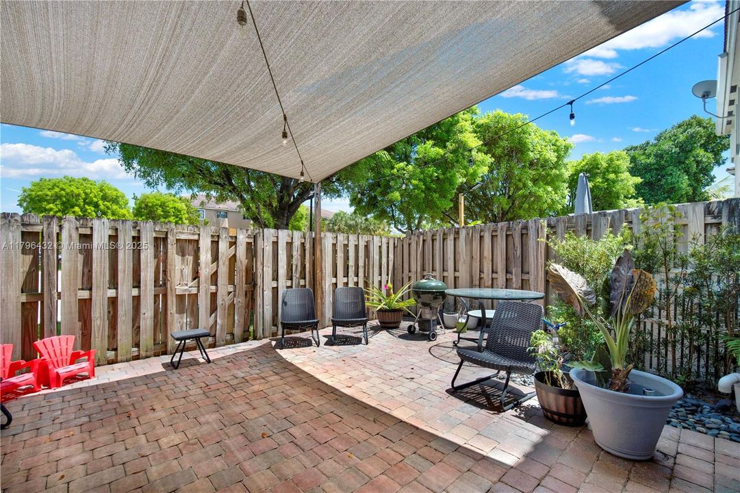 Vendido Recientemente: $455,000 (3 camas, 2 baños, 1747 Pies cuadrados)