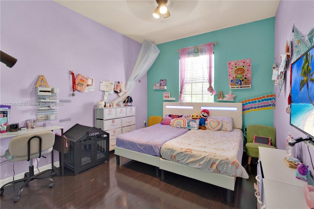 Vendido Recientemente: $455,000 (3 camas, 2 baños, 1747 Pies cuadrados)