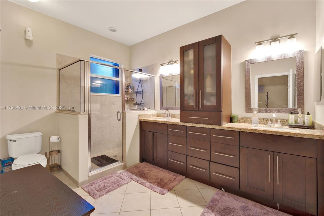 Vendido Recientemente: $455,000 (3 camas, 2 baños, 1747 Pies cuadrados)