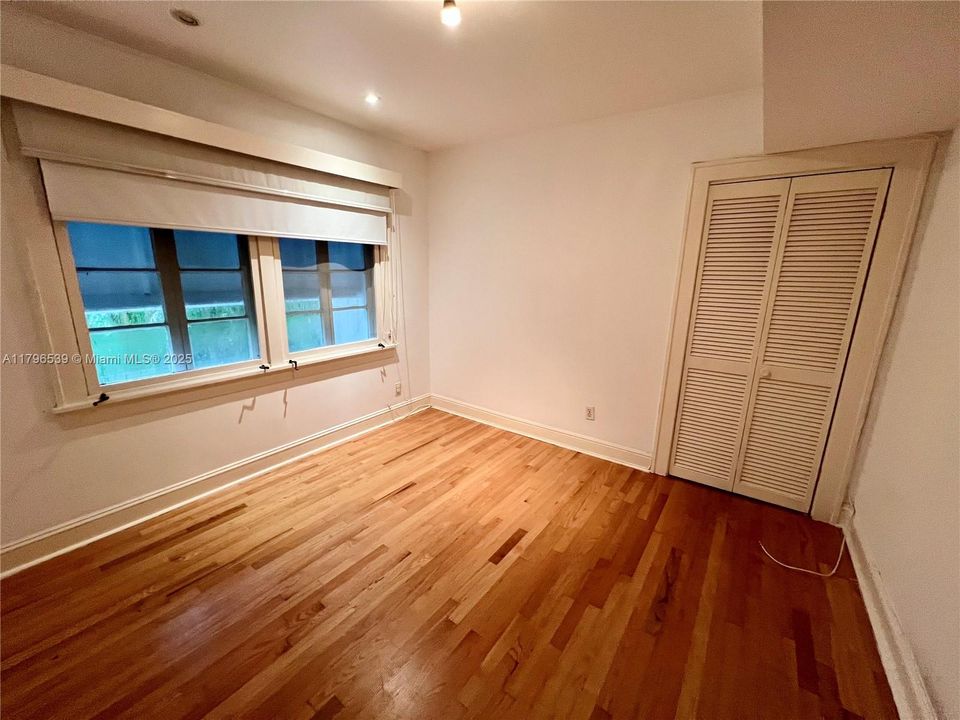 Recently Rented: $5,150 (3 beds, 2 baths, 1288 Square Feet)