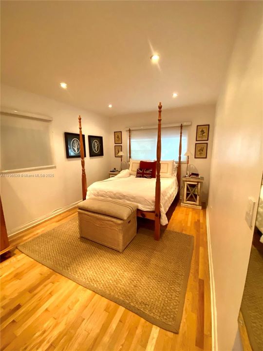 Recently Rented: $5,150 (3 beds, 2 baths, 1288 Square Feet)