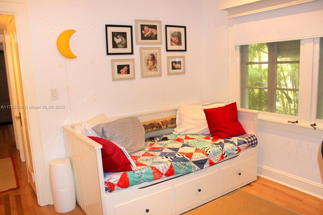 Recently Rented: $5,150 (3 beds, 2 baths, 1288 Square Feet)