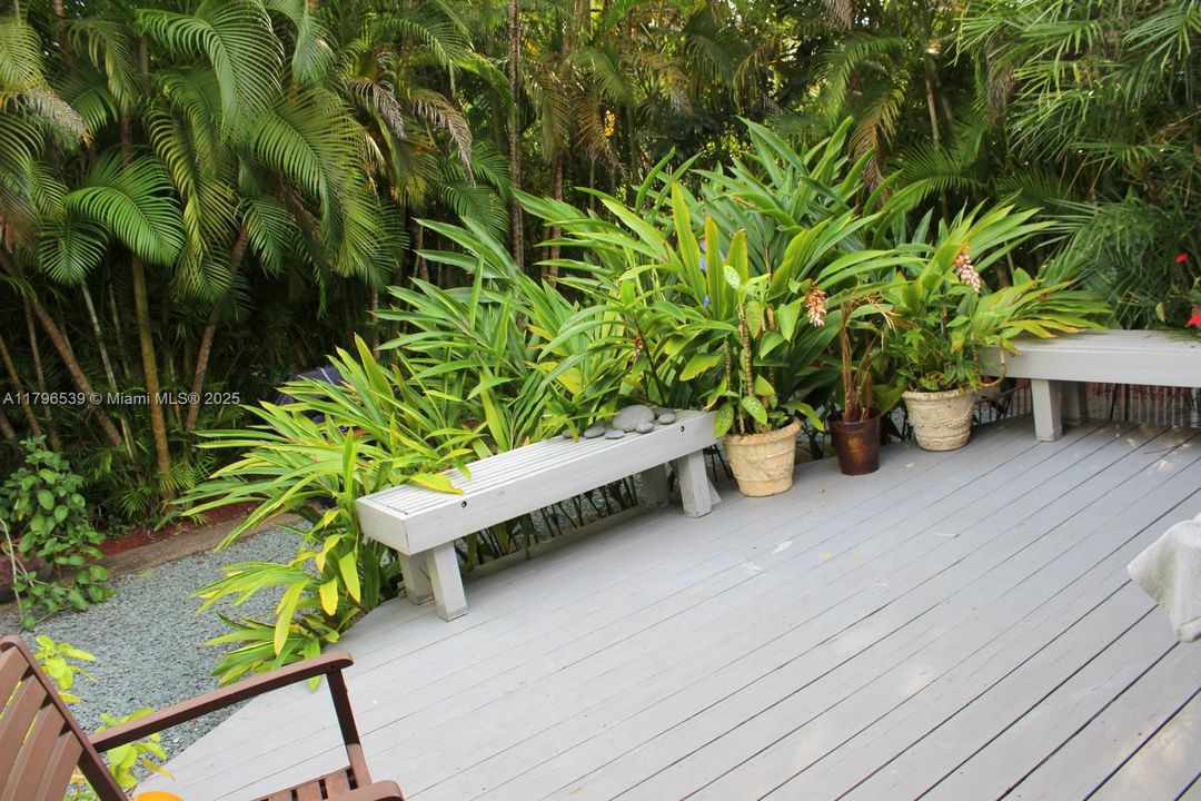 Recently Rented: $5,150 (3 beds, 2 baths, 1288 Square Feet)