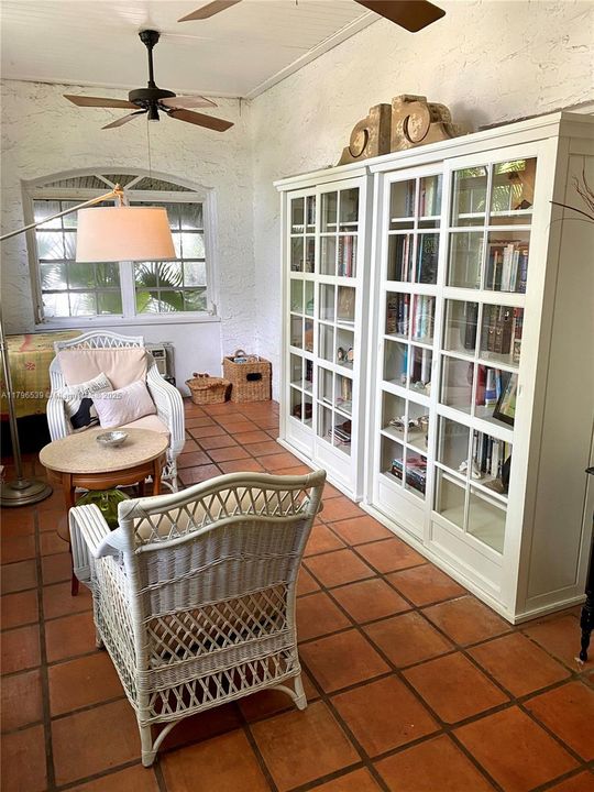 Recently Rented: $5,150 (3 beds, 2 baths, 1288 Square Feet)