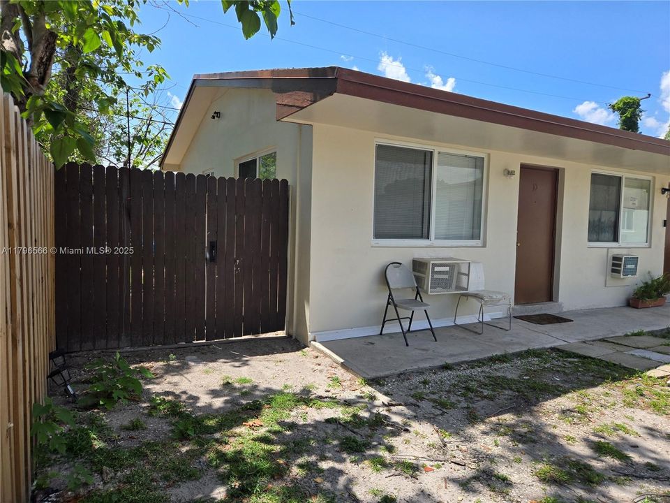 Recently Sold: $1,690,000 (0 beds, 0 baths, 5604 Square Feet)