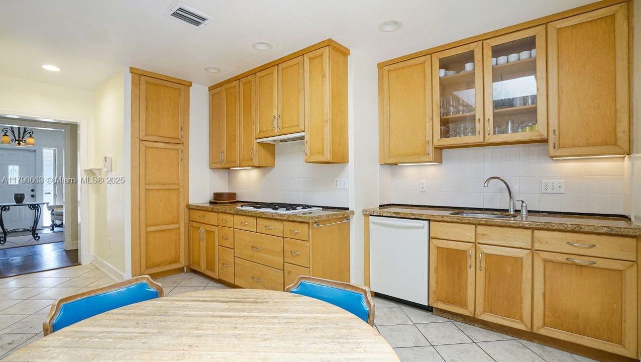 For Sale: $2,450,000 (5 beds, 4 baths, 3452 Square Feet)