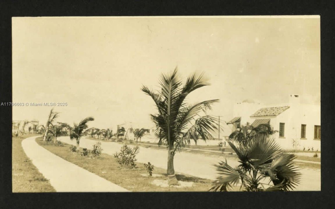 old photo of Biarritz Drive, circa 1950