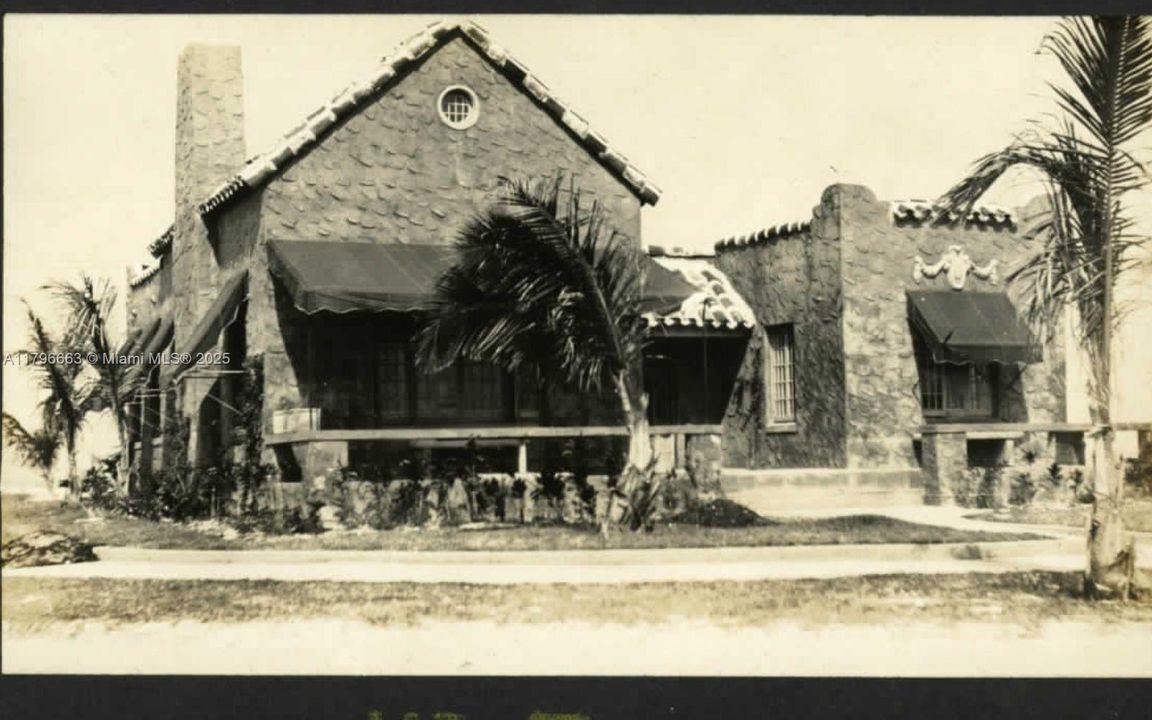 Old photo of the house, Biarritz Drive