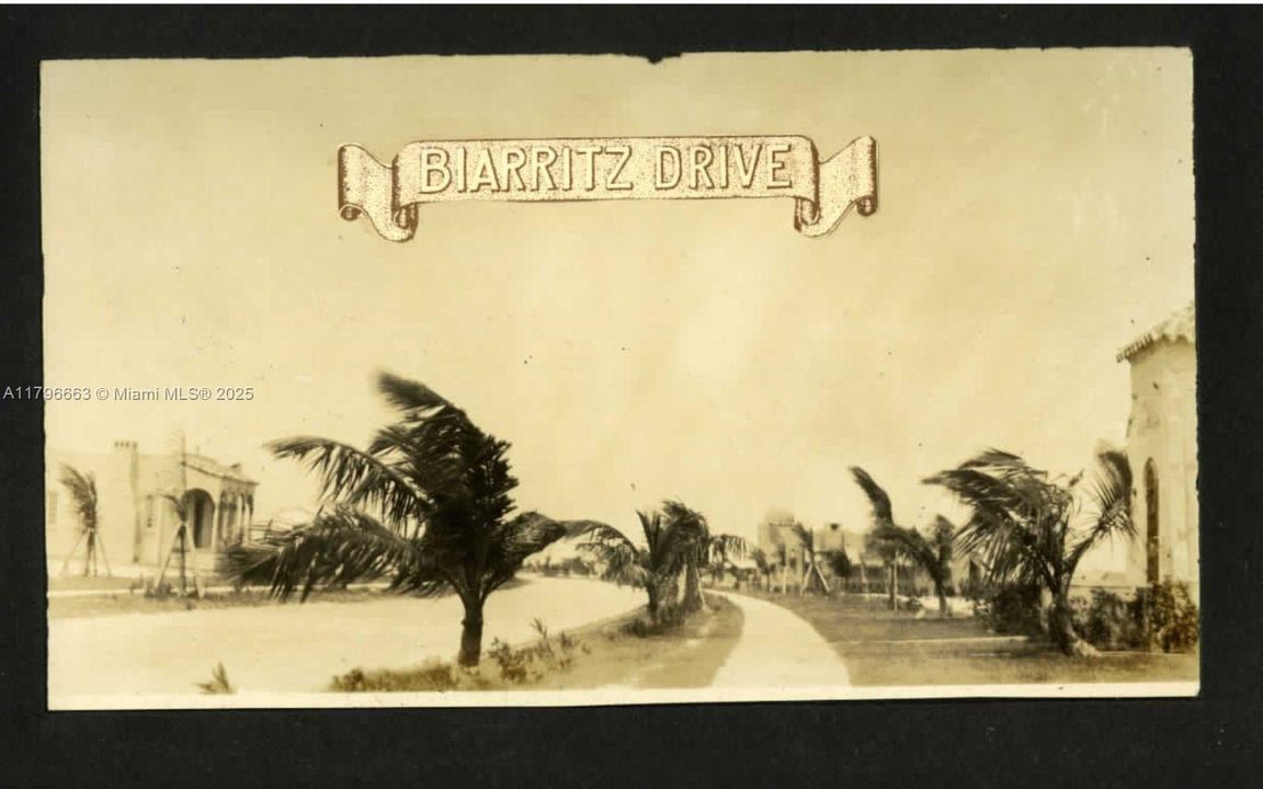 Old photo of Biarritz Drive, circa 1950