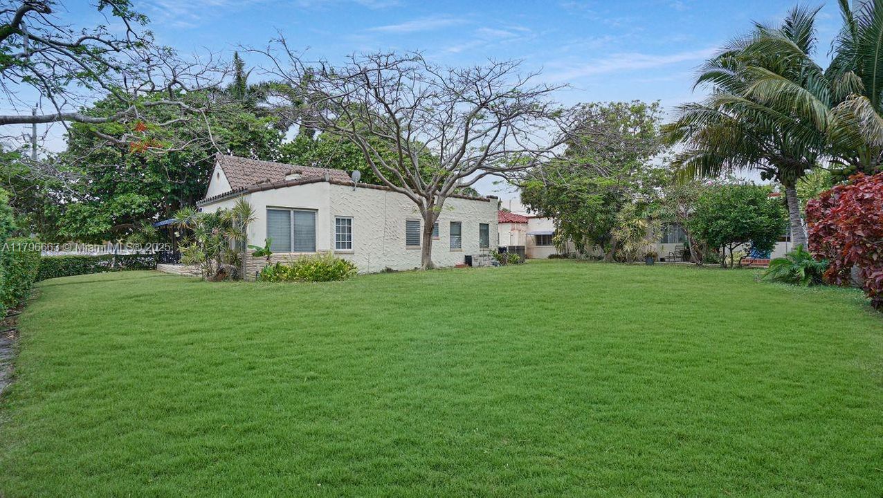 For Sale: $2,450,000 (5 beds, 4 baths, 3452 Square Feet)
