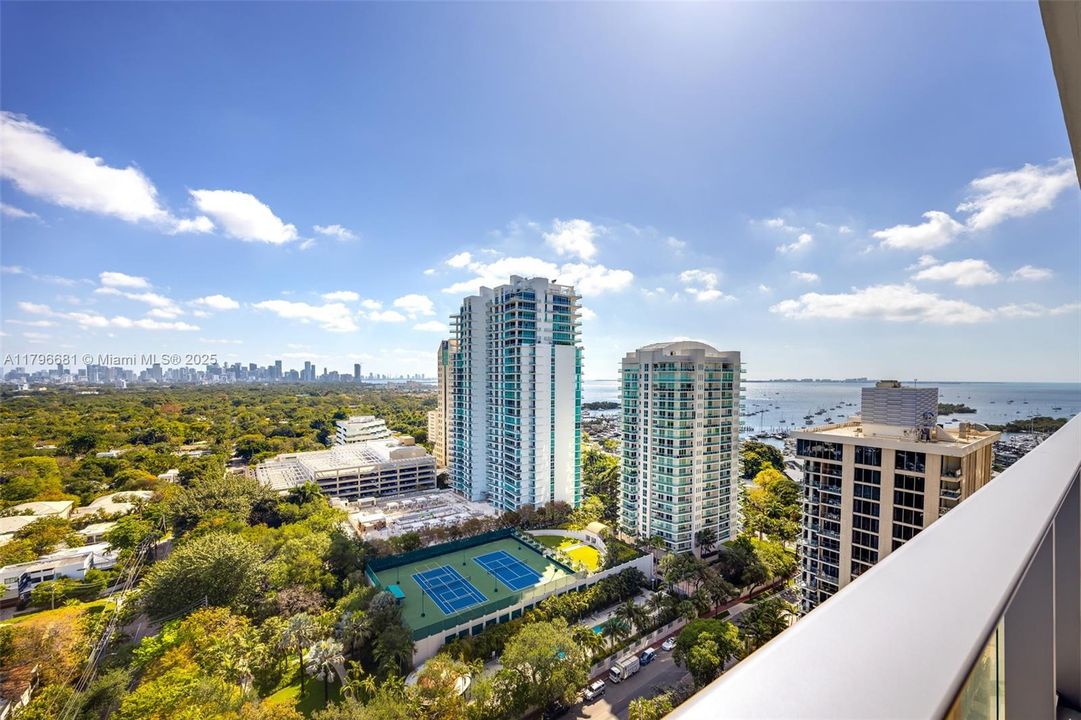 Recently Rented: $25,000 (3 beds, 3 baths, 2058 Square Feet)