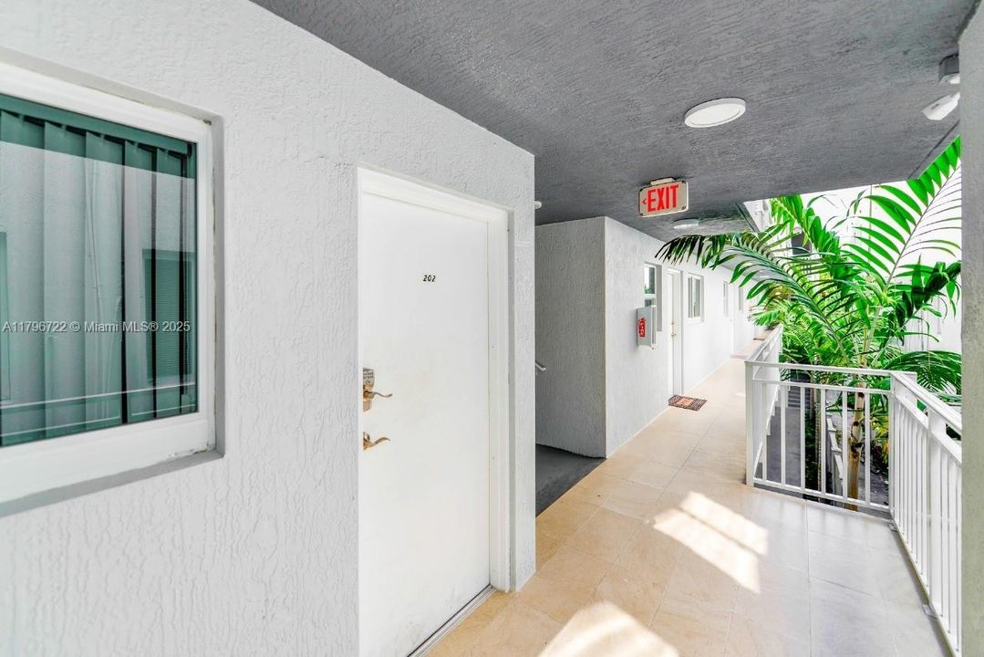 Recently Rented: $1,900 (1 beds, 1 baths, 16054 Square Feet)