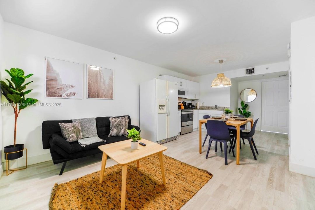 Recently Rented: $1,900 (1 beds, 1 baths, 16054 Square Feet)