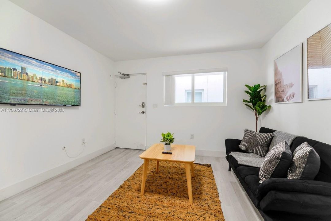 Recently Rented: $1,900 (1 beds, 1 baths, 16054 Square Feet)