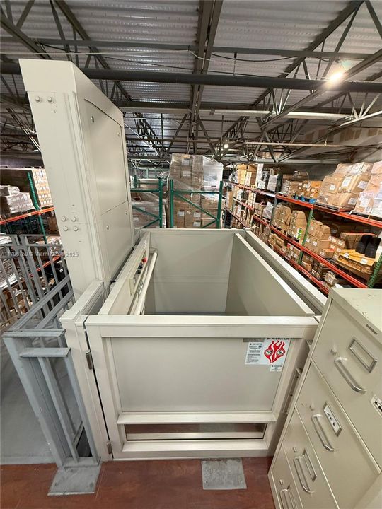 合同活跃: $3,190,000 (0 贝兹, 0 浴室, 0 平方英尺)