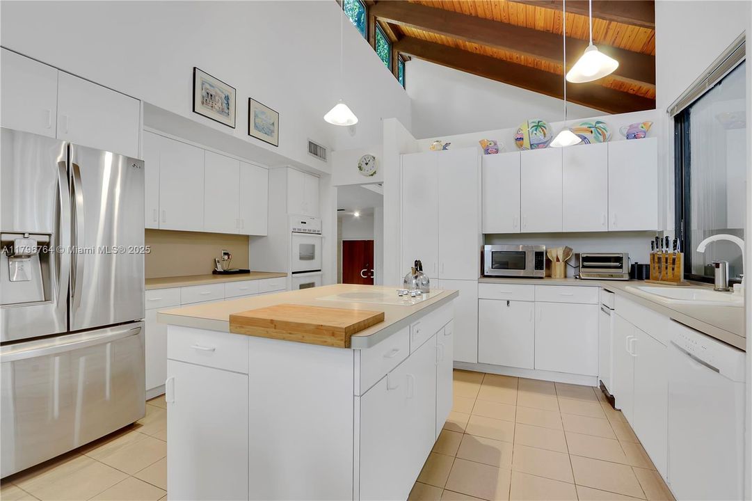 For Sale: $1,750,000 (4 beds, 3 baths, 3248 Square Feet)