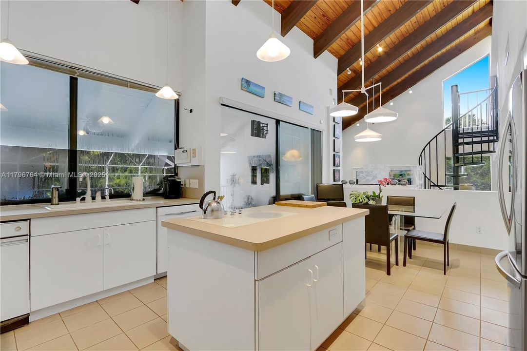 For Sale: $1,750,000 (4 beds, 3 baths, 3248 Square Feet)