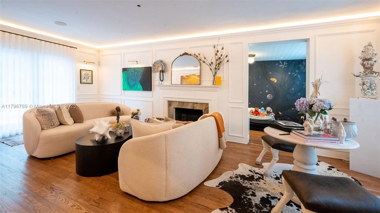 Recently Sold: $4,000,004 (4 beds, 3 baths, 2629 Square Feet)