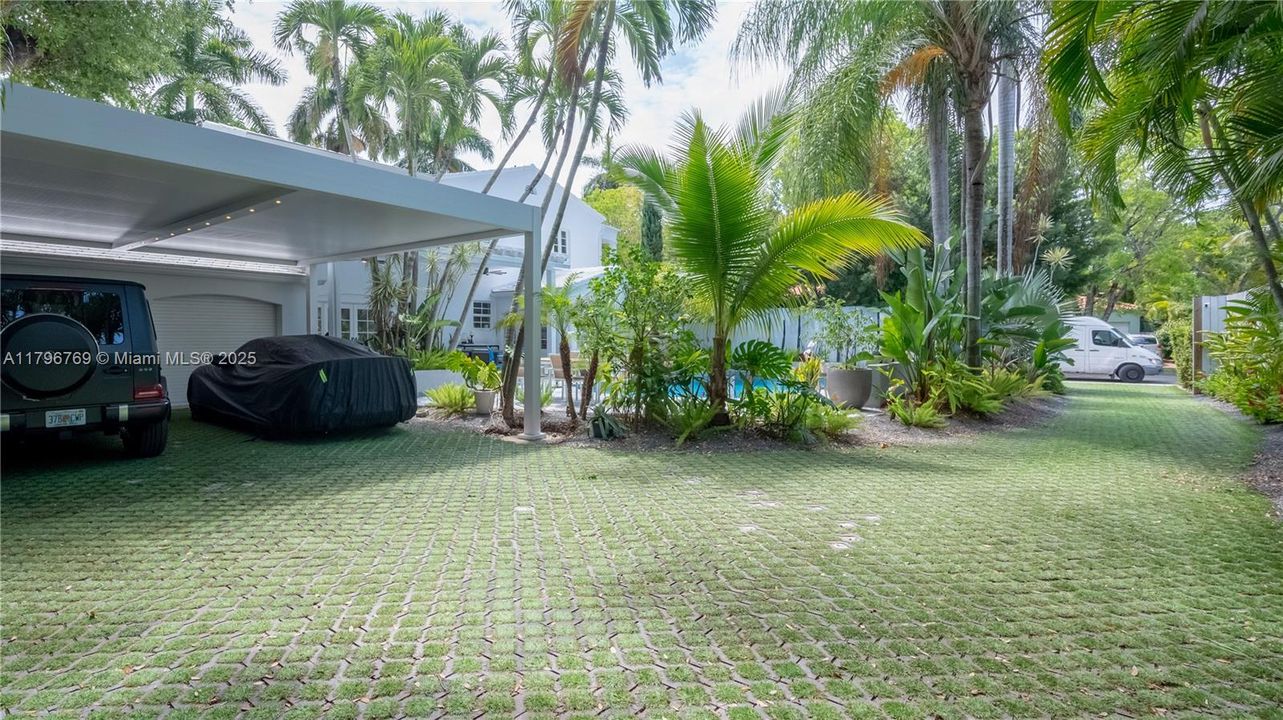 Recently Sold: $4,000,004 (4 beds, 3 baths, 2629 Square Feet)