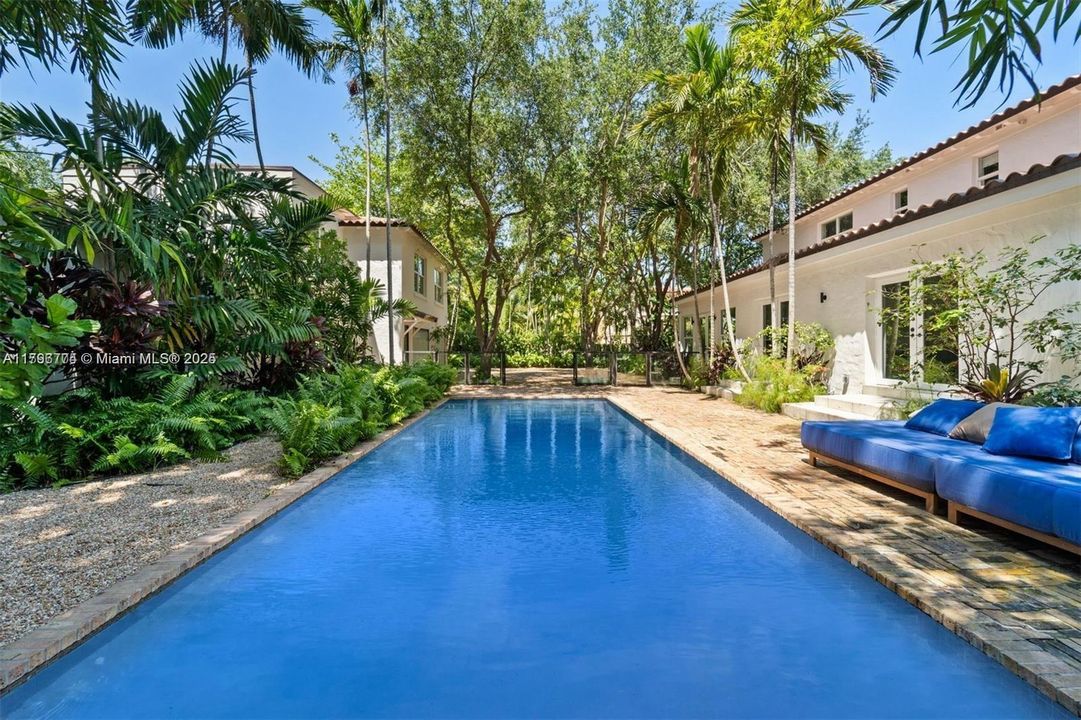 En Venta: $4,995,000 (7 camas, 6 baños, 4821 Pies cuadrados)