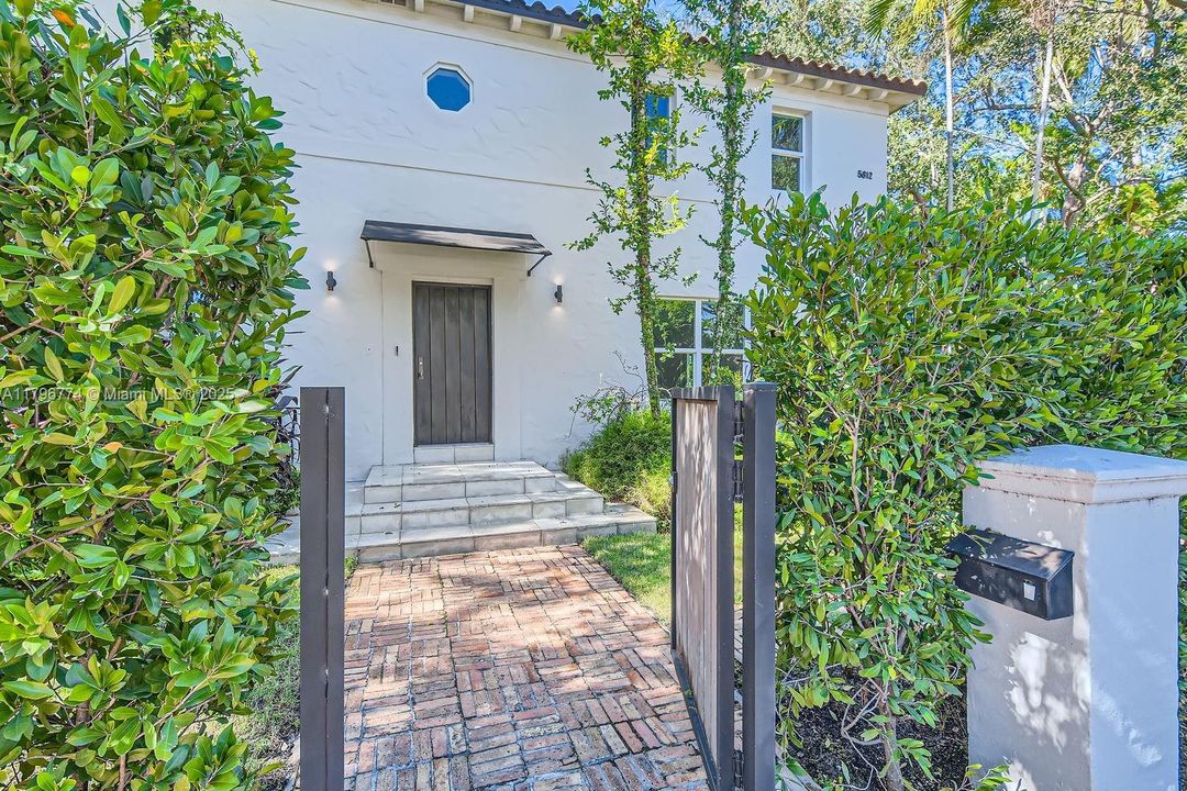 En Venta: $4,995,000 (7 camas, 6 baños, 4821 Pies cuadrados)