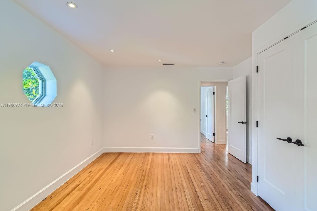 En Venta: $4,995,000 (7 camas, 6 baños, 4821 Pies cuadrados)