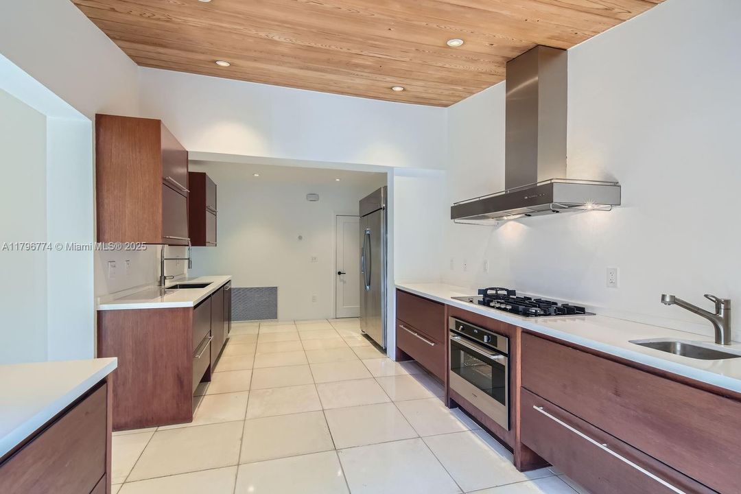 En Venta: $4,995,000 (7 camas, 6 baños, 4821 Pies cuadrados)