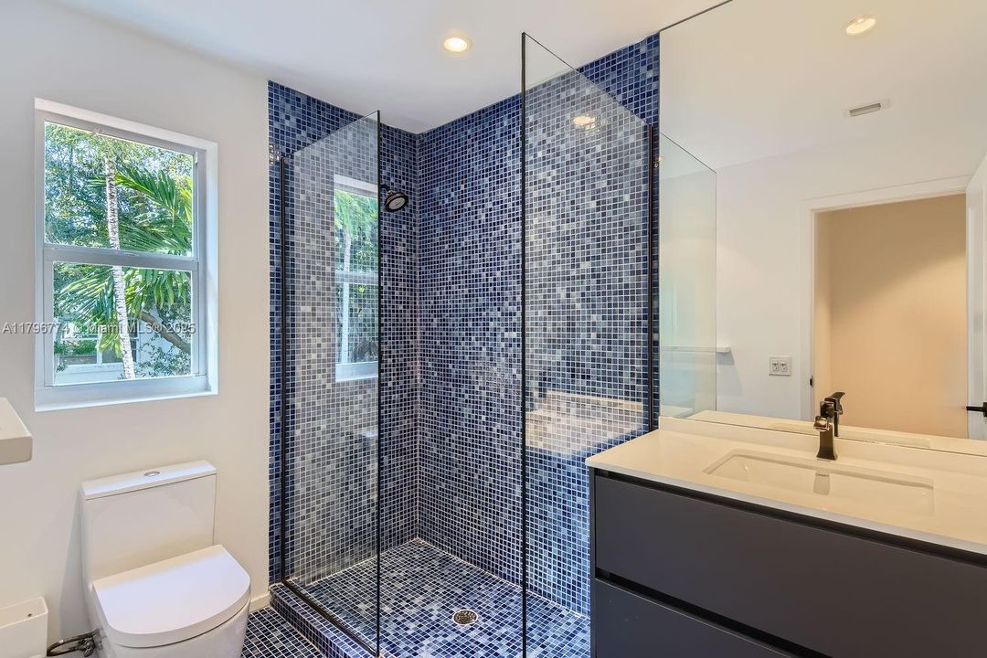 En Venta: $4,995,000 (7 camas, 6 baños, 4821 Pies cuadrados)