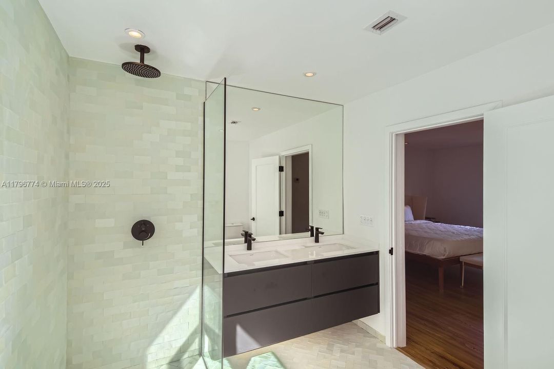 En Venta: $4,995,000 (7 camas, 6 baños, 4821 Pies cuadrados)