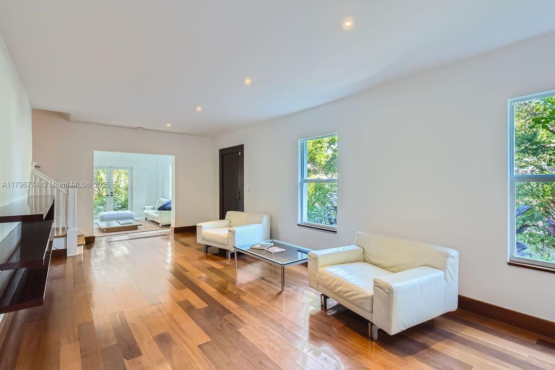 En Venta: $4,995,000 (7 camas, 6 baños, 4821 Pies cuadrados)