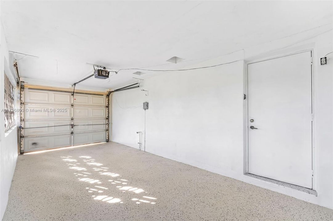 Recently Sold: $399,000 (3 beds, 2 baths, 1630 Square Feet)