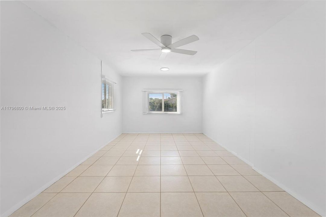 Recently Sold: $399,000 (3 beds, 2 baths, 1630 Square Feet)