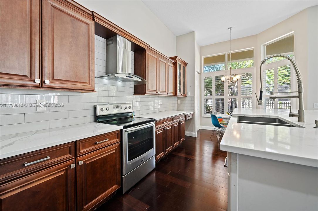 Recently Rented: $5,000 (4 beds, 2 baths, 2758 Square Feet)