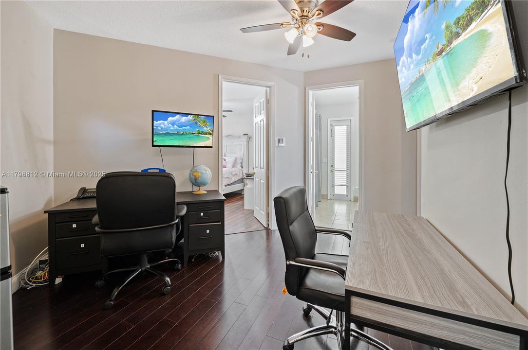 Recently Rented: $5,000 (4 beds, 2 baths, 2758 Square Feet)