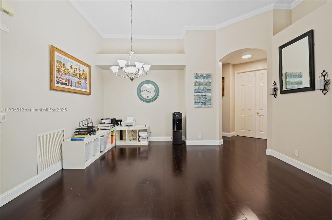 Recently Rented: $5,000 (4 beds, 2 baths, 2758 Square Feet)