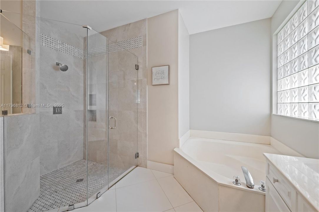 Recently Rented: $5,000 (4 beds, 2 baths, 2758 Square Feet)