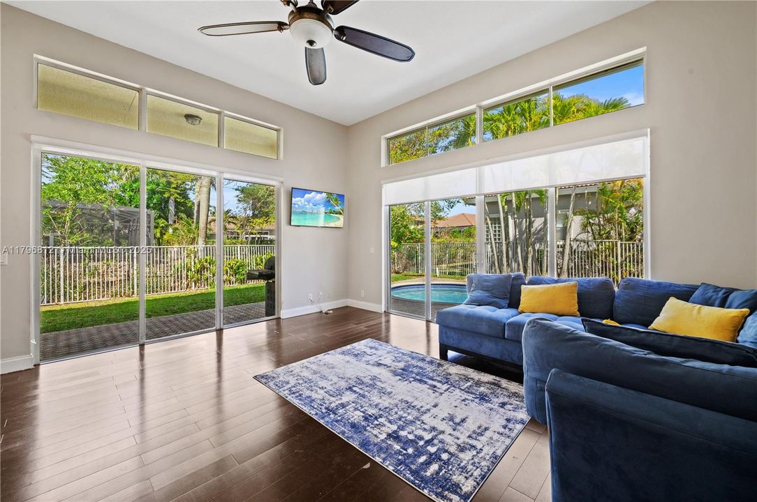 Recently Rented: $5,000 (4 beds, 2 baths, 2758 Square Feet)