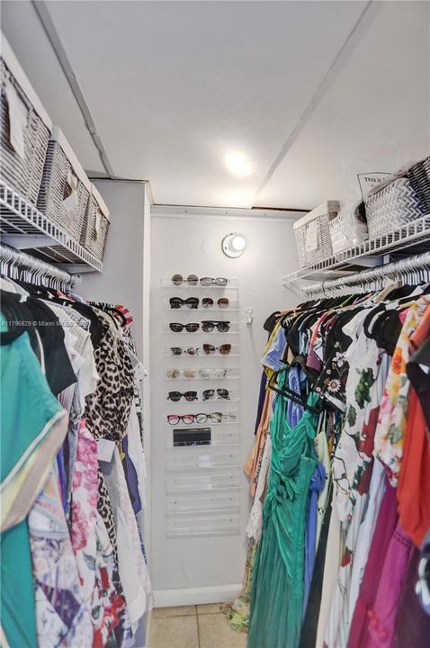 待售: $469,000 (2 贝兹, 2 浴室, 1220 平方英尺)