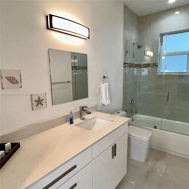 最近租的: $3,200 (3 贝兹, 2 浴室, 1260 平方英尺)