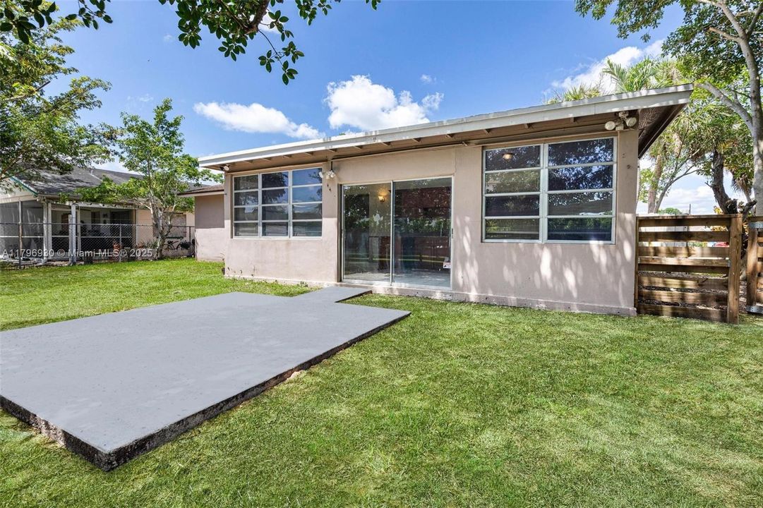 Recently Sold: $467,000 (3 beds, 2 baths, 1538 Square Feet)