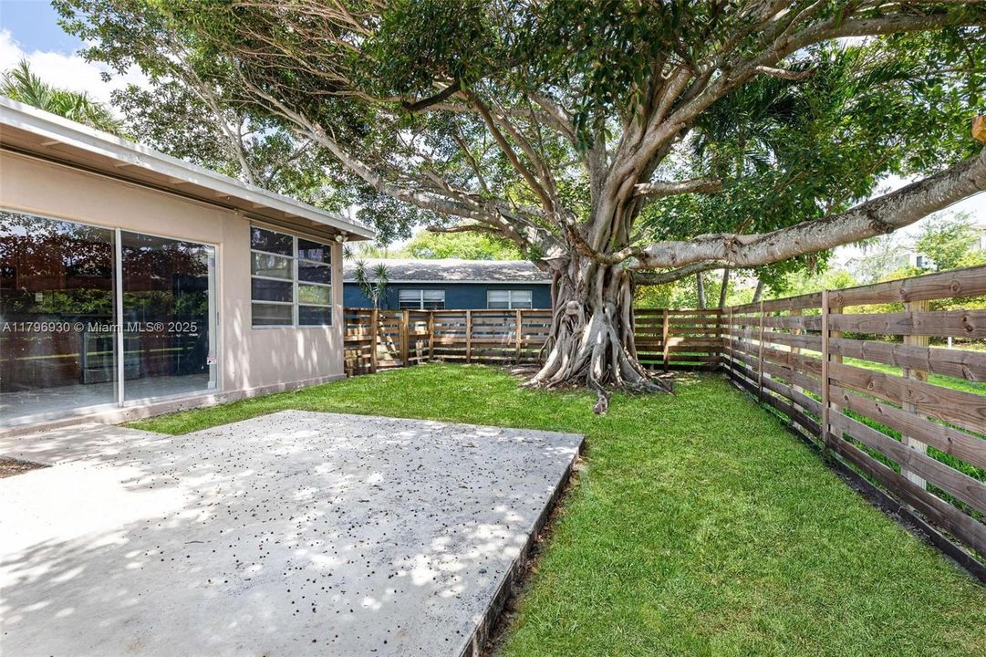 Recently Sold: $467,000 (3 beds, 2 baths, 1538 Square Feet)